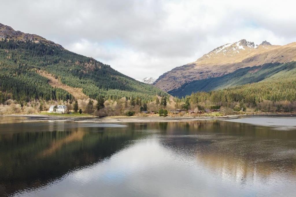 Rossmay House - 4 Bedroom Scottish Villa With Waterfront / Mountain Views Арочар Екстериор снимка